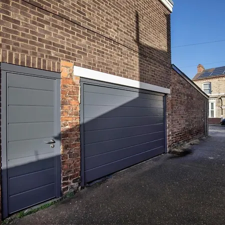 Apartment Plum Tree Retreat-free Parking *