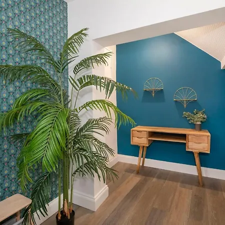 Apartment Plum Tree Retreat-free Parking